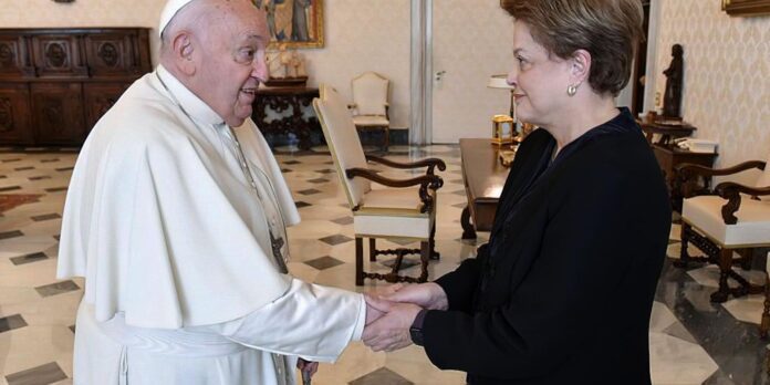 Dilma Rousseff destaca pontificado humanista de papa Francisco
